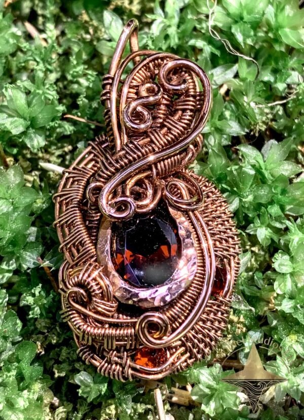Cubic Zirconia in bright copper